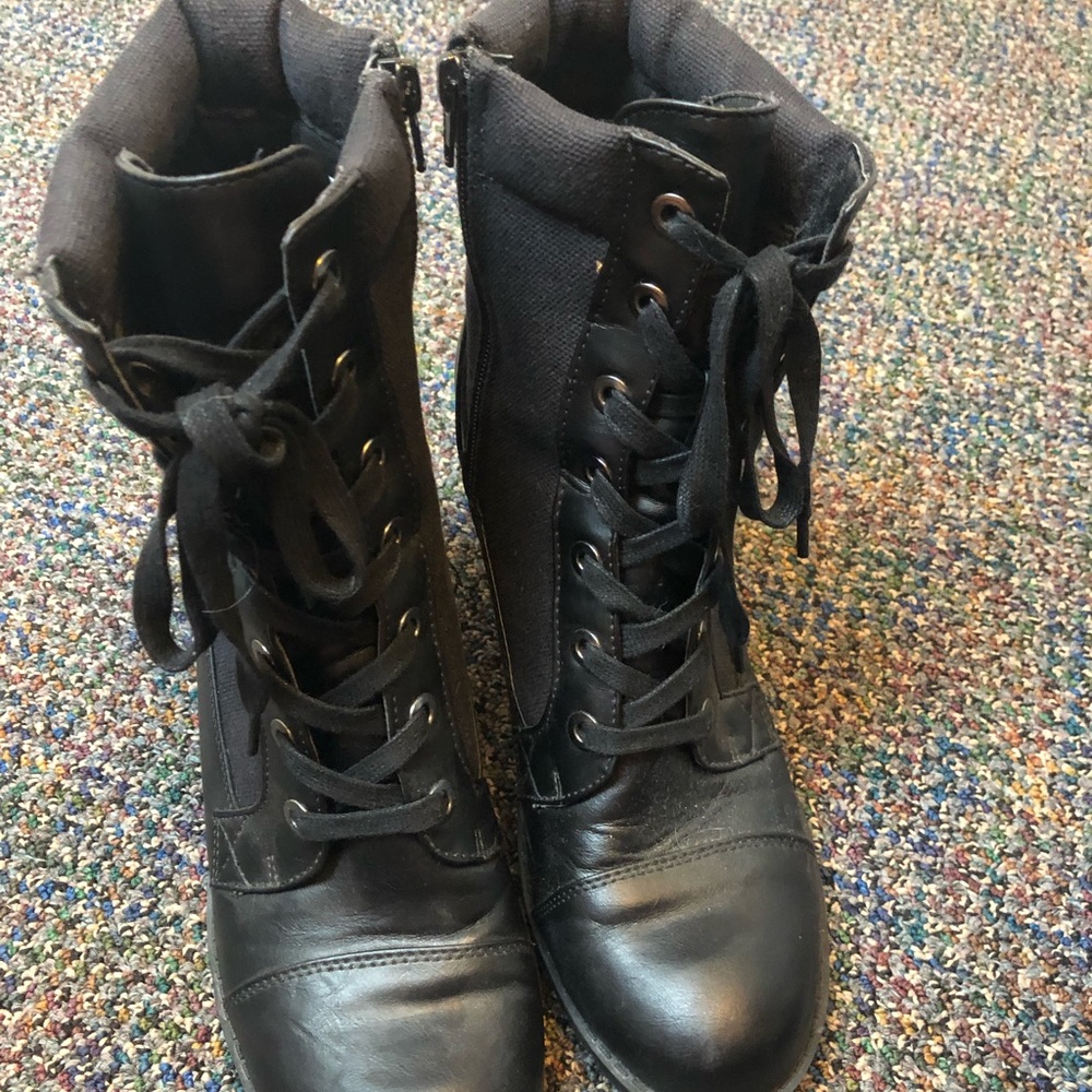Black Heeled Combat Boots with Zipper and Laces